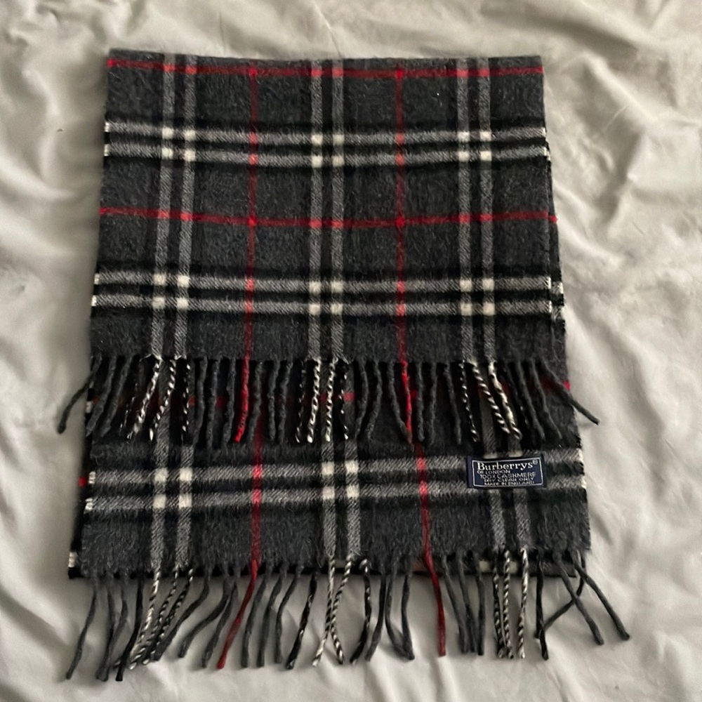Burberry 100% Cashmere Scarf (12x54)